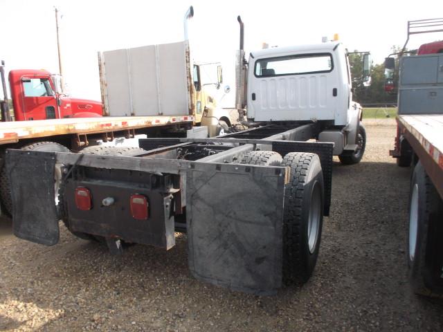 Image #2 (2004 FREIGHTLINER M2 CAB & CHASSIS)